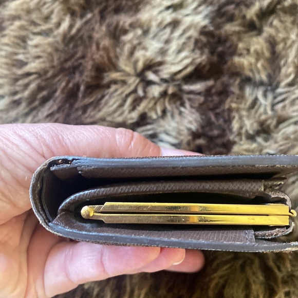 Louis Vuitton Damier wallet - Picture 10 of 13